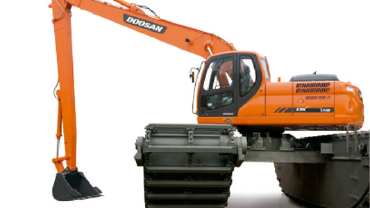 Excavadora Anfibia DEVELON DX260-AM 26 Toneladas — Rendimiento Superior en Terreno Inestable