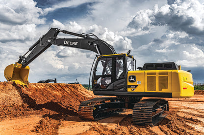 Excavadora John Deere 210P  Potencia y Precisión para Terreno Difícil