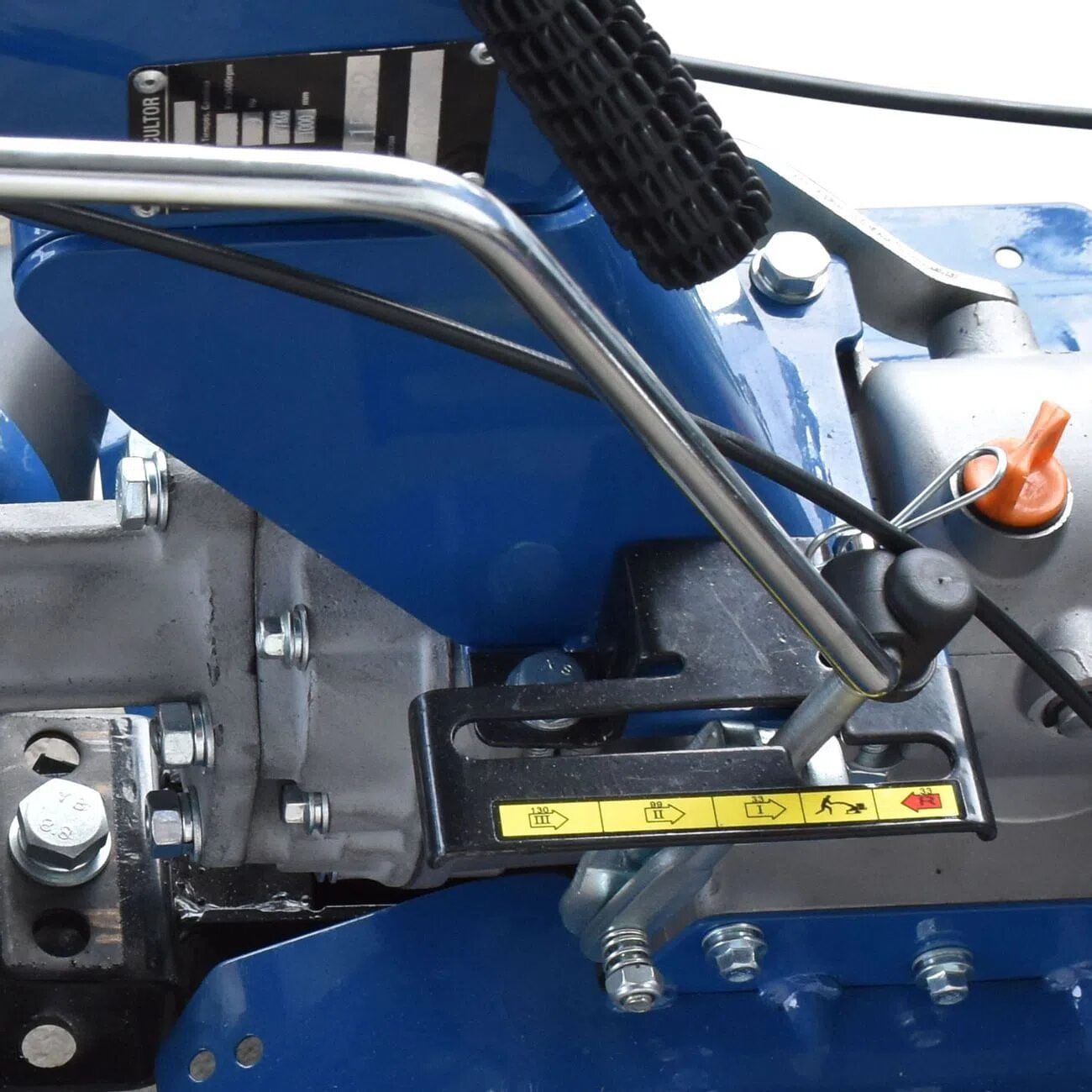 Motocultor a Gasolina Motor de 9 HP Con Arado Cultivador Hyundai - Toro900